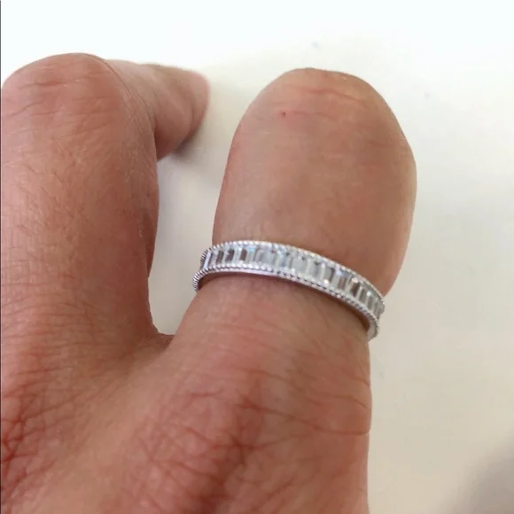 sterling silver 925 eternity ring - Picture 6 of 7